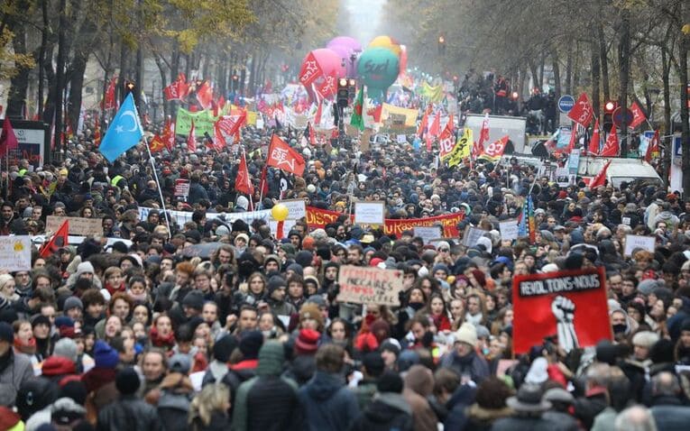 , Gauche France: @VilainCat @abasladroite Et s’ils pédalent on peut… #nupes #gauche @Insoumis_BS